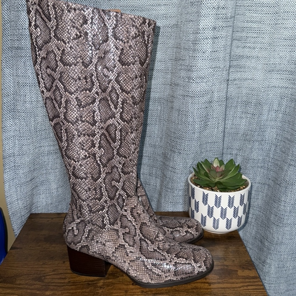 Born Brown Python Snakeskin Audriana Tall Heeled Boot Suede Fall Mobwife Sz 7.5M - Picture 2 of 13